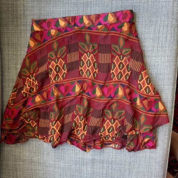 FARM Rio x Anthropologie Odalys Mini Skirt | Red Motif | Size M - Picture 2 of 4